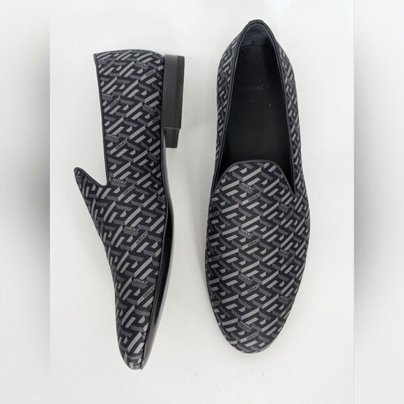 Versace Designer Black Patterned Women's Loafers - Picture 3 of 6